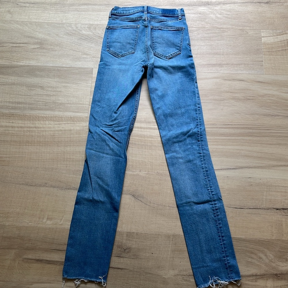Gap Jeans - Picture 7 of 9